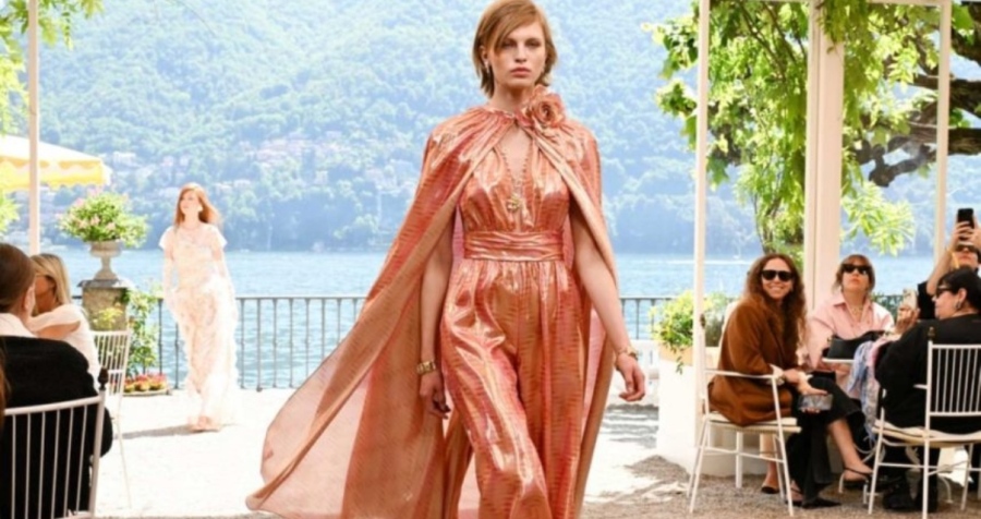 CHANEL CRUISE 2025/26 на езеро Комо: Любовно писмо до киното